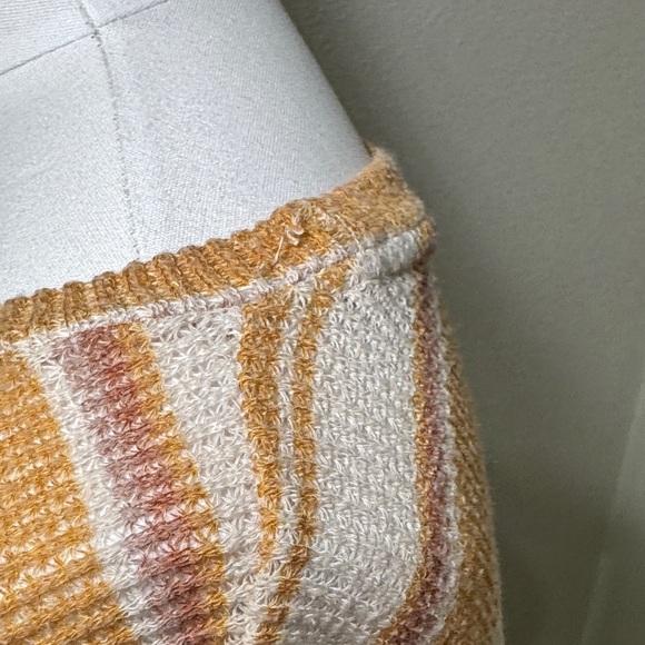 American Eagle Striped Mustard and White Women's Slouchy Waffle Top - Picture 3 of 8